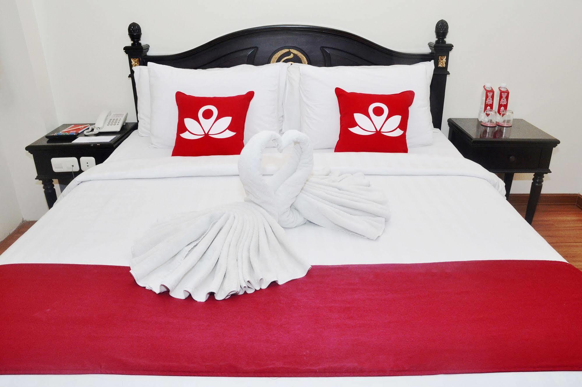 Zen Rooms Sultan Iskandar Muda Surabaja Zewnętrze zdjęcie