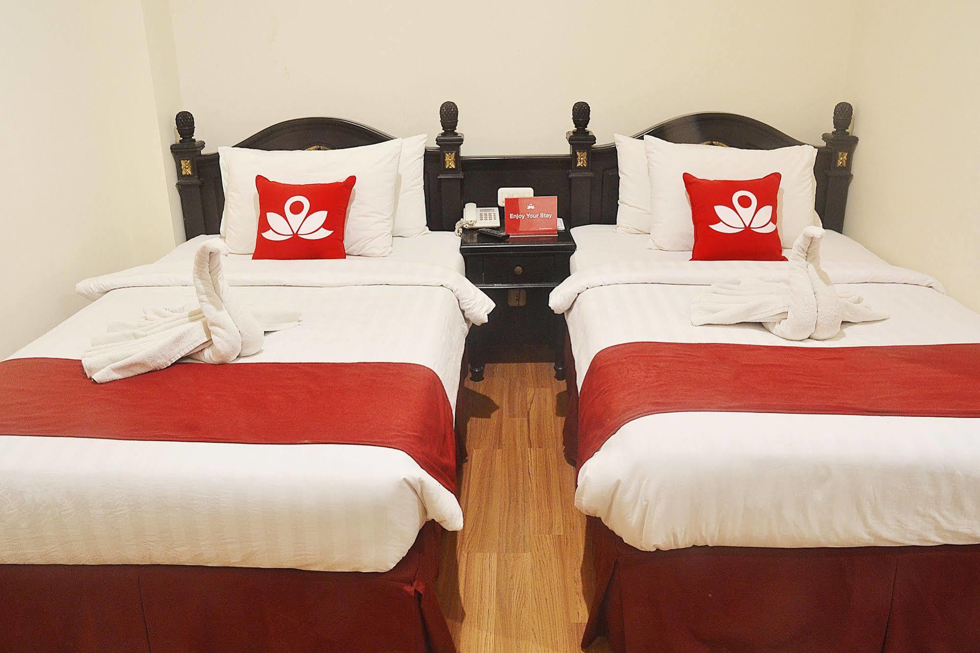 Zen Rooms Sultan Iskandar Muda Surabaja Zewnętrze zdjęcie