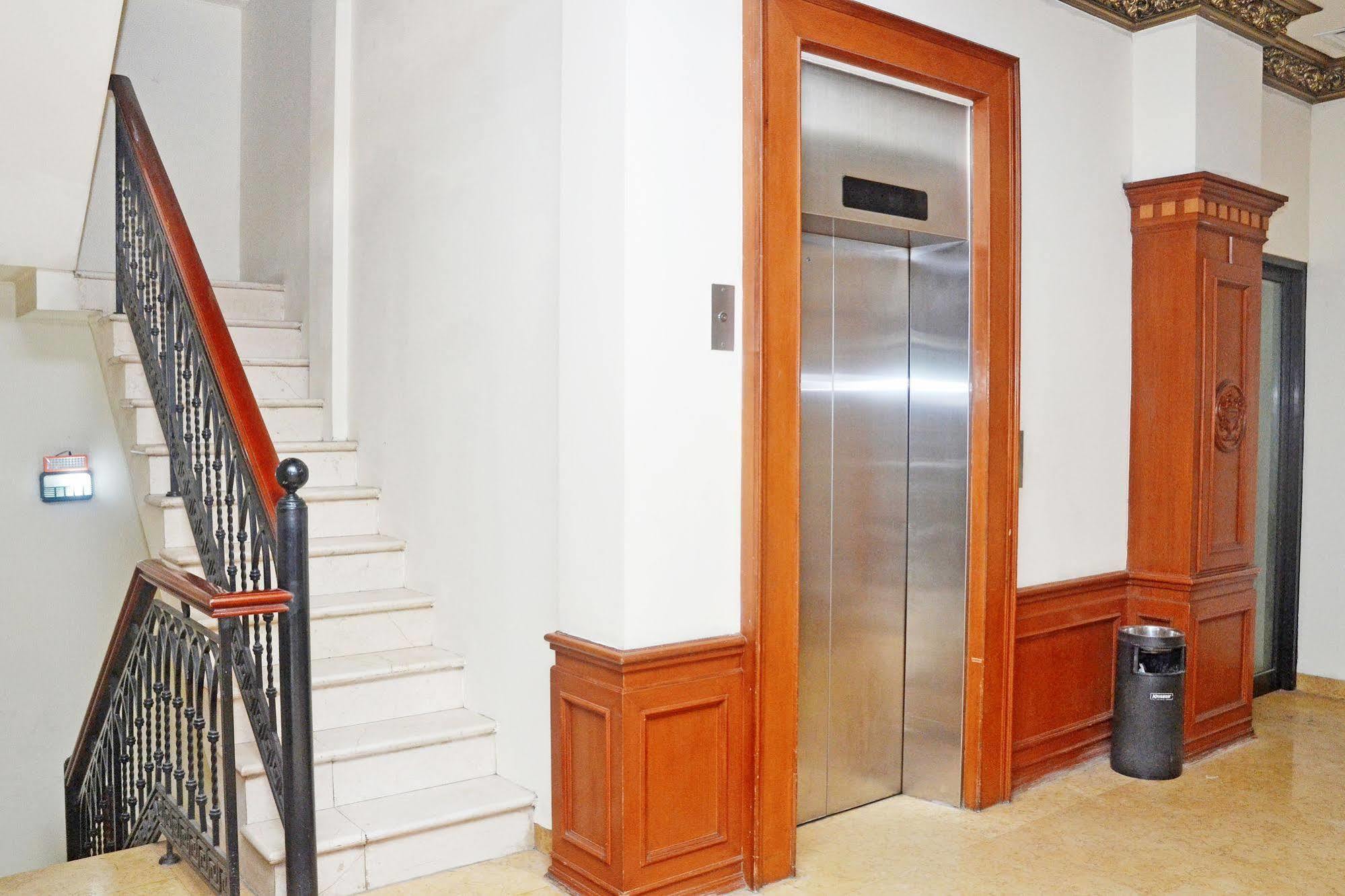 Zen Rooms Sultan Iskandar Muda Surabaja Zewnętrze zdjęcie