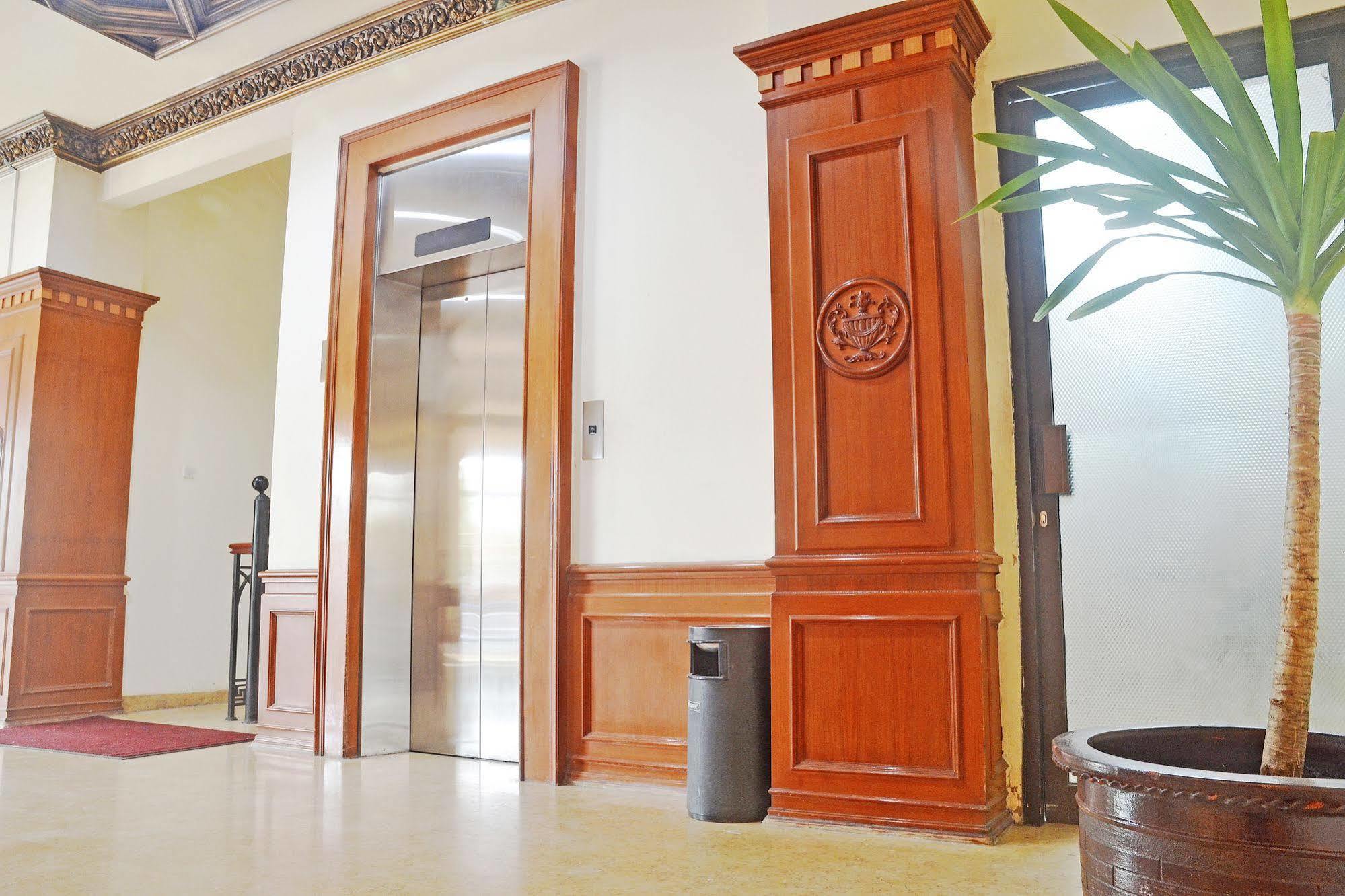 Zen Rooms Sultan Iskandar Muda Surabaja Zewnętrze zdjęcie
