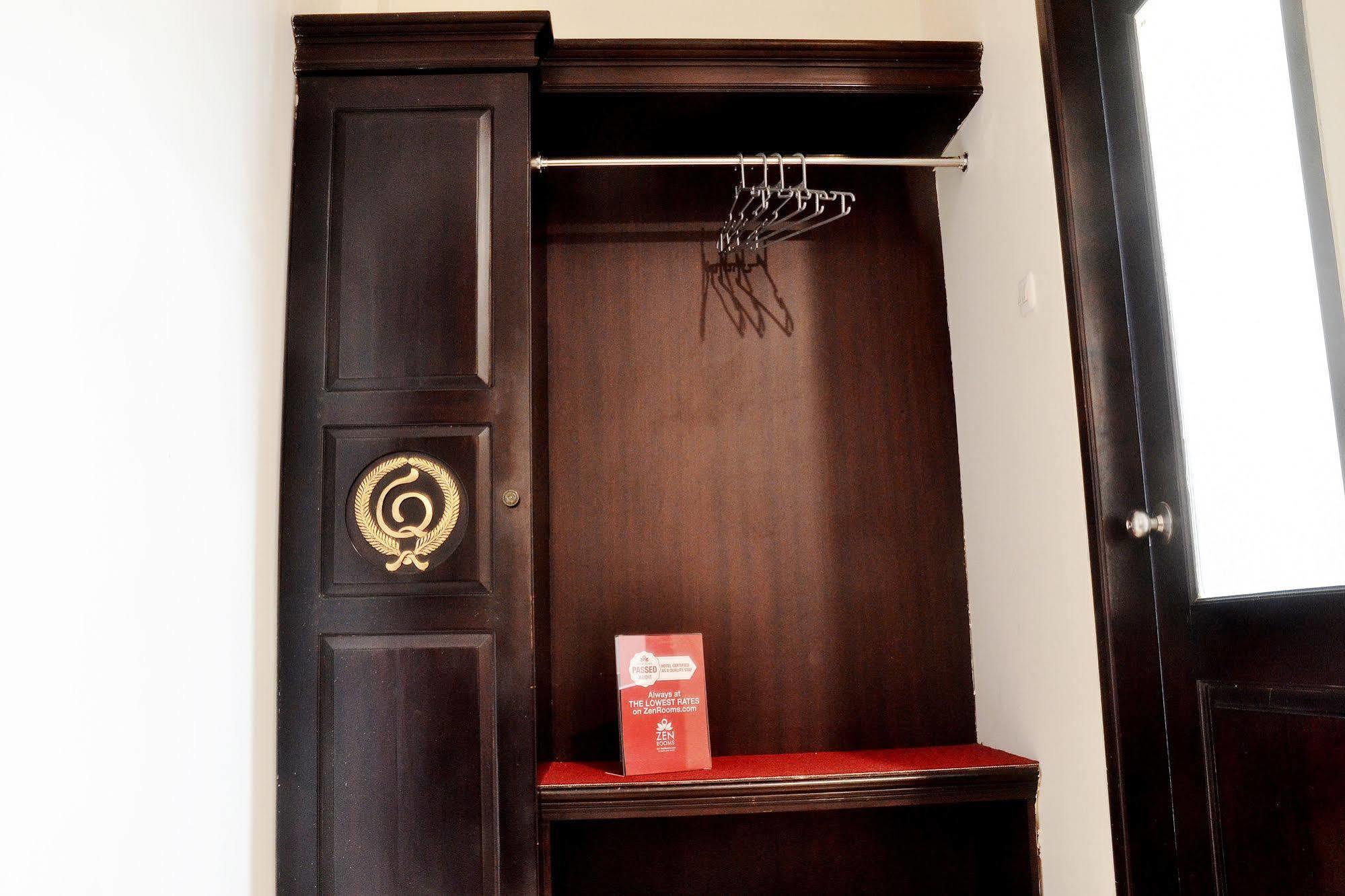 Zen Rooms Sultan Iskandar Muda Surabaja Zewnętrze zdjęcie
