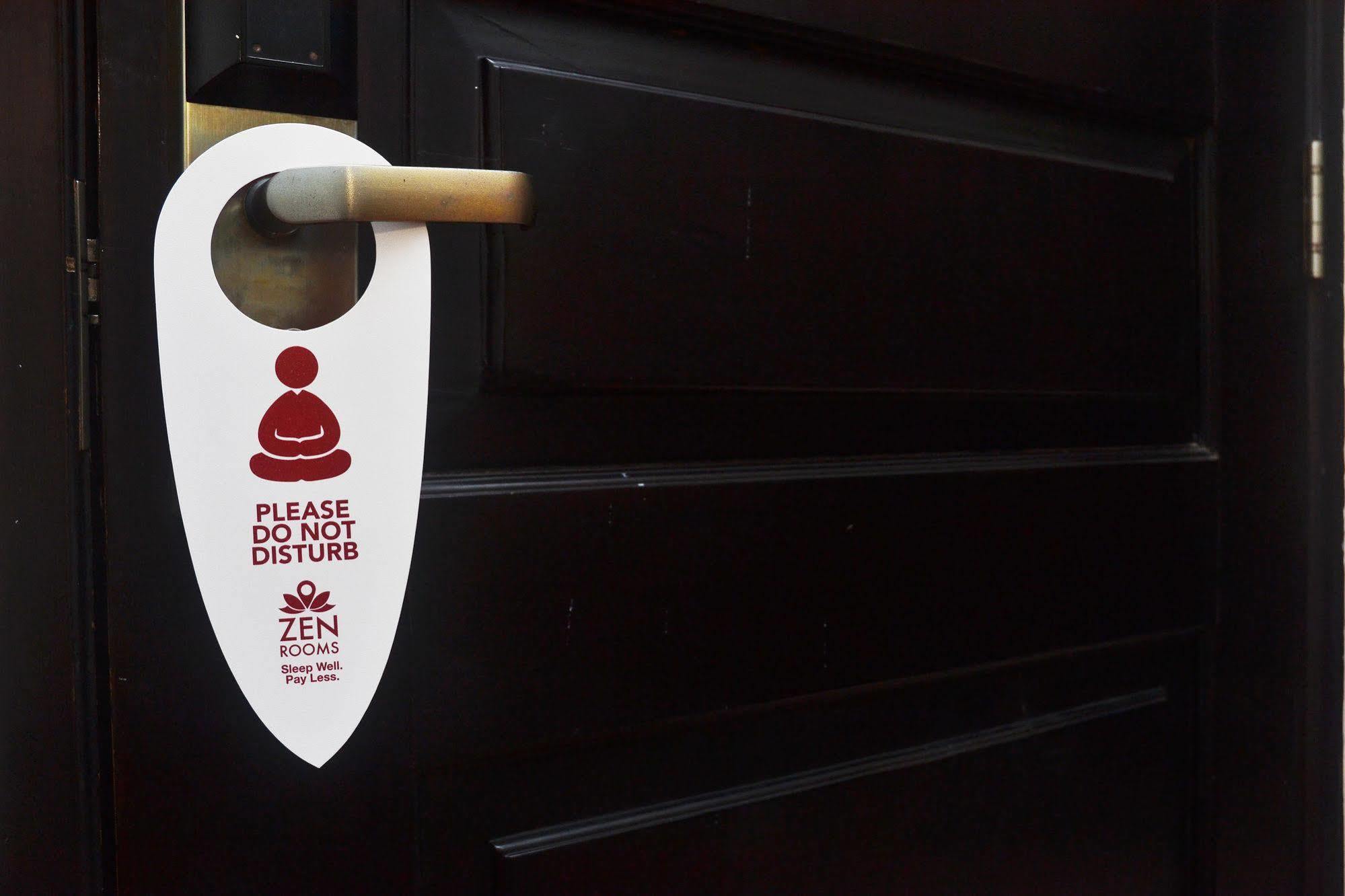 Zen Rooms Sultan Iskandar Muda Surabaja Zewnętrze zdjęcie